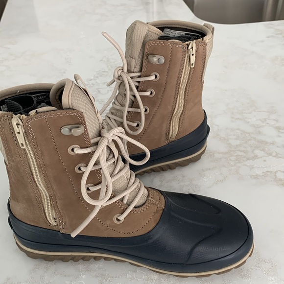 BOGS Weatherproof Boot - Picture 3 of 6